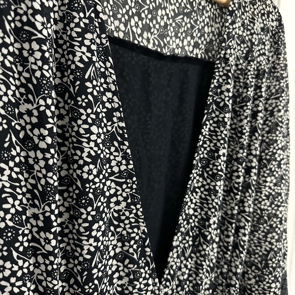 Tularosa Jolene Blue Floral Long Sleeves Wrapped Maxi Dress - Picture 8 of 13